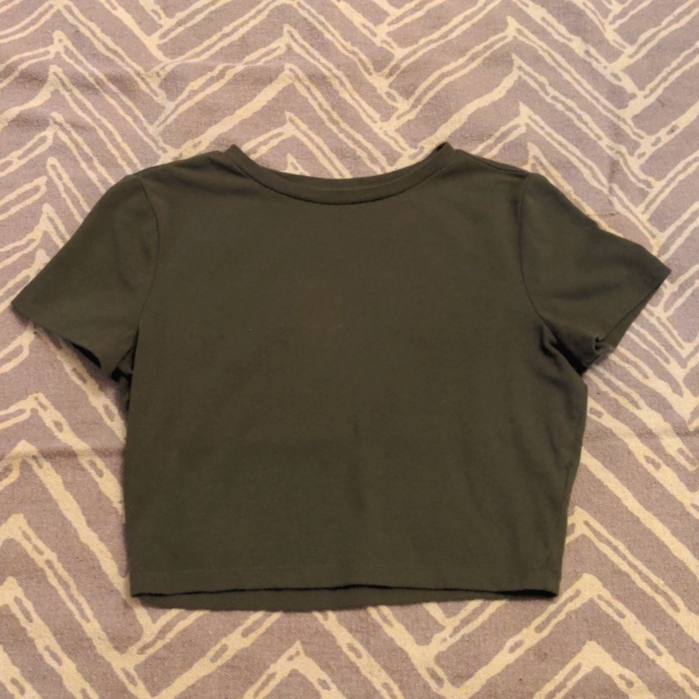 Crop t-shirt (army green)